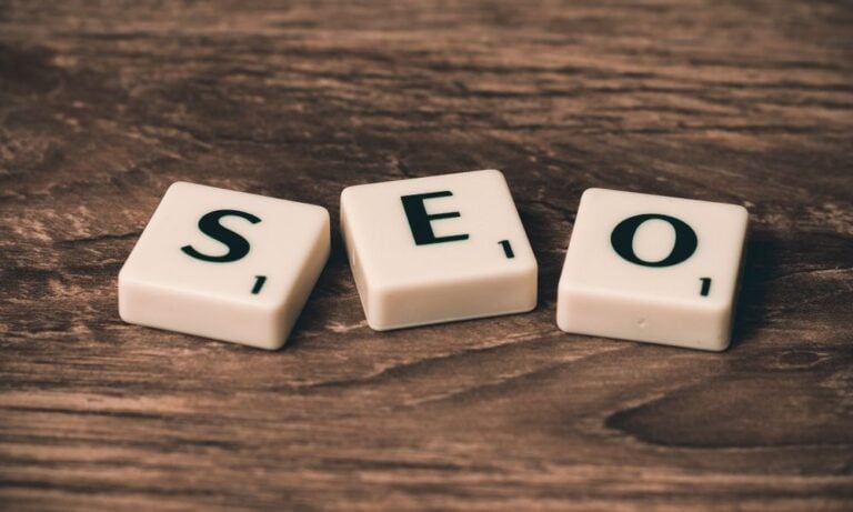 Photo of the letters SEO.