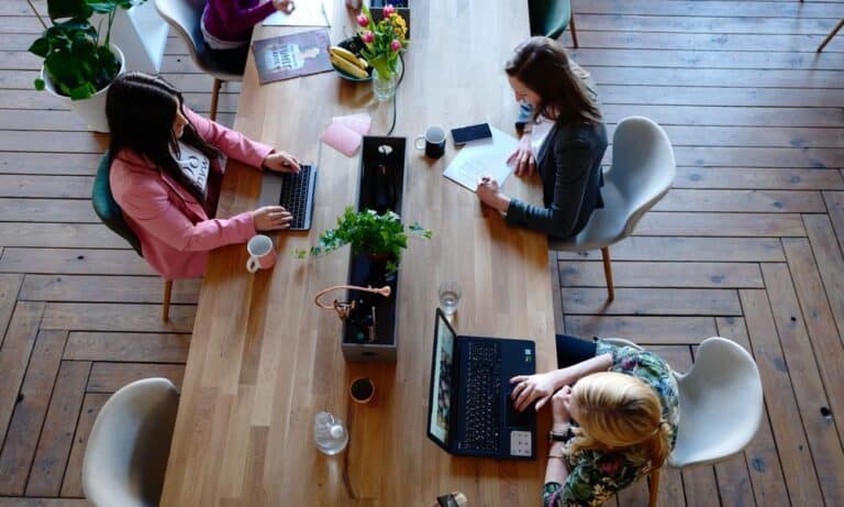 Photo of Freelance Marketers working together.