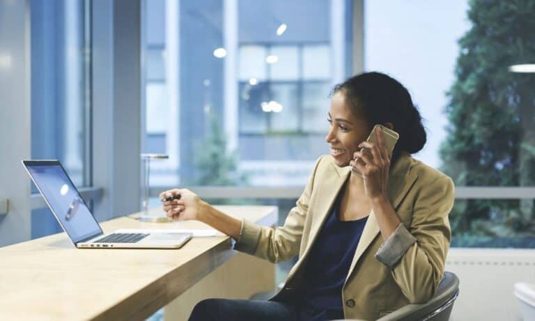 Photo of an employer managing a suddenly remote team.