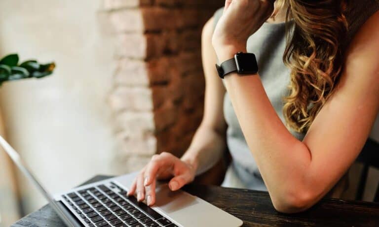 Photo of a woman in technology.