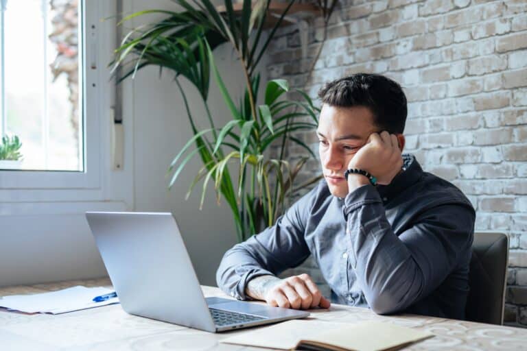 Quiet cracking in the workplace